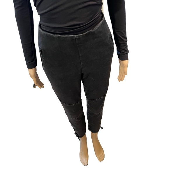 Beautiful and stretchy designer leggings - Picture 3 of 7